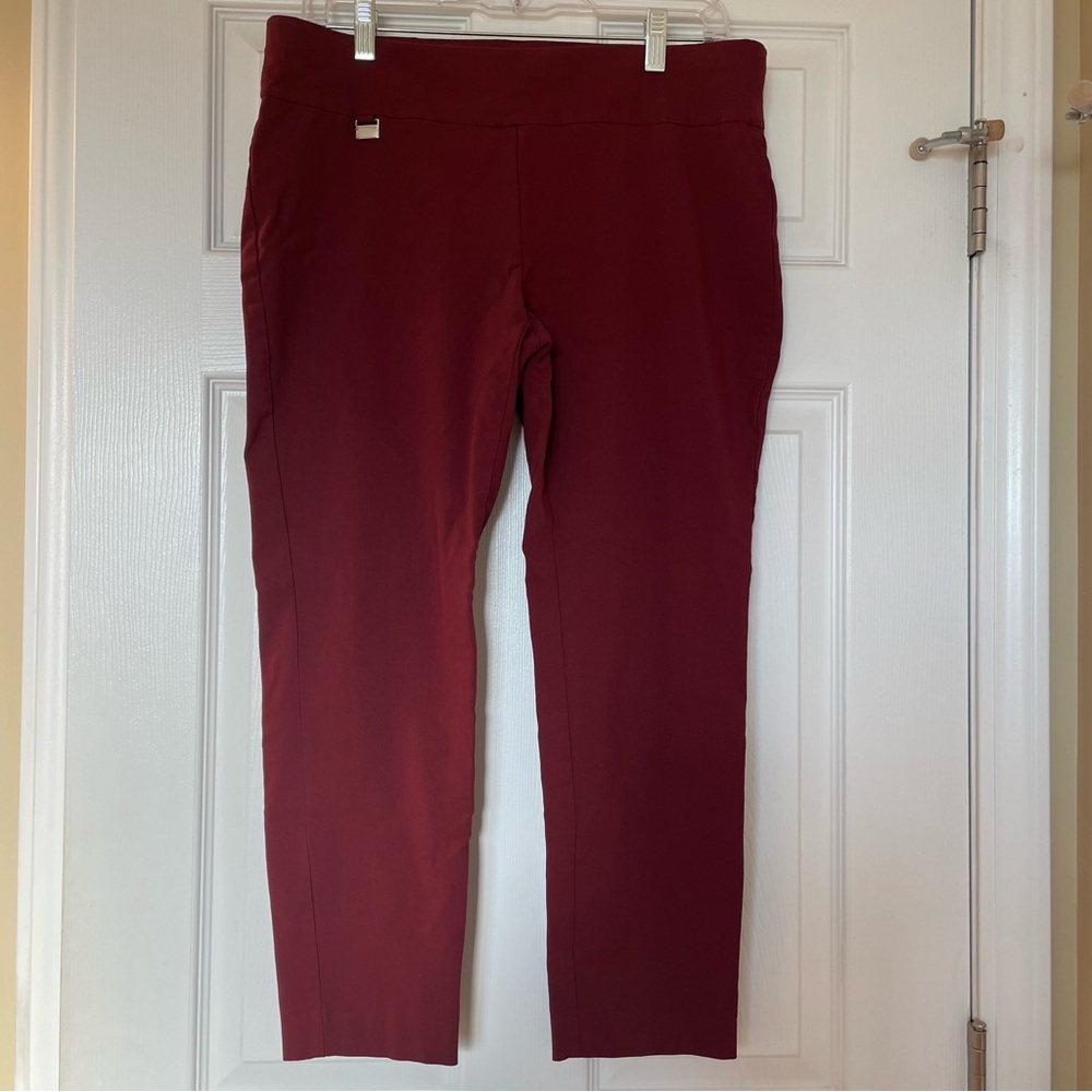 Women’s Alfani Maroon Skinny Pants, Size 14PS, Like New